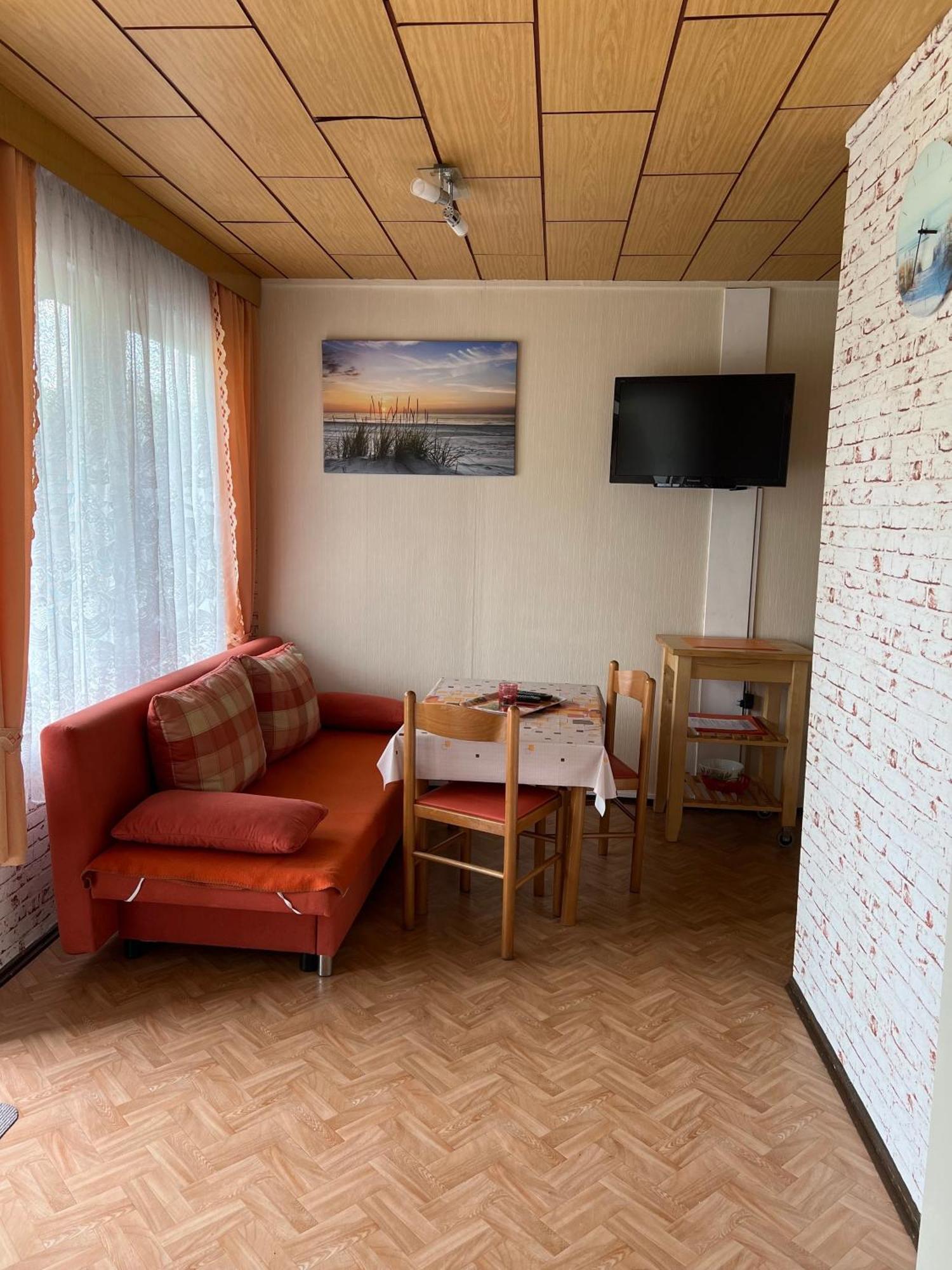 Ferien-Bungalow Im Seebad Ueckermuendeot Bellin Bagian luar foto